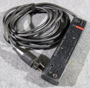 Adapterkabel Schuko auf britische Steckdosenleiste 4-fach  (SI-SOM4XGBR)